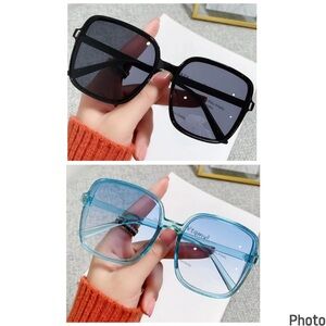 Wide Framed Sunglasses Anti UV PC Protection Black and Blue Frames